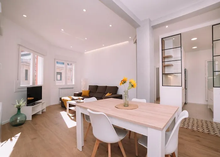 Centrico Con Luz Y Belleza By Apartmán Vigo