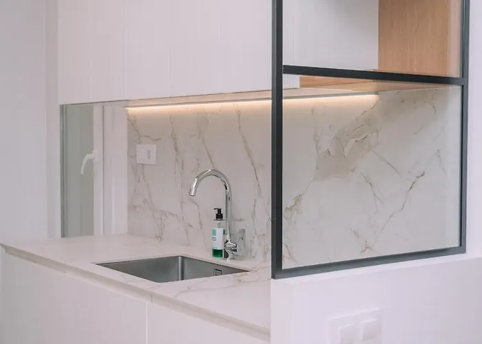 Centrico Con Luz Y Belleza By Daire Vigo